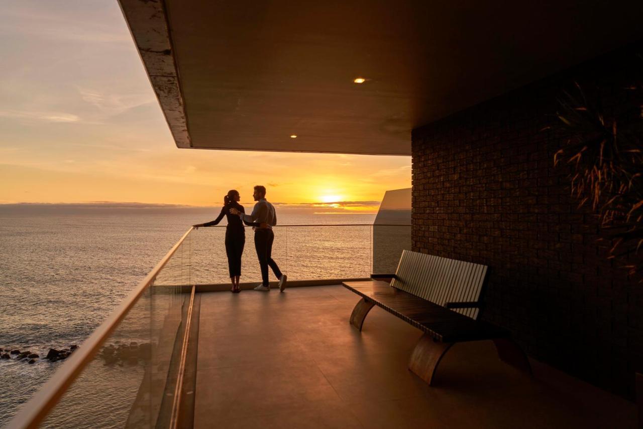 Saccharum - Resort And Spa - Savoy Signature Calheta  Εξωτερικό φωτογραφία Sunset at the Sky Bar