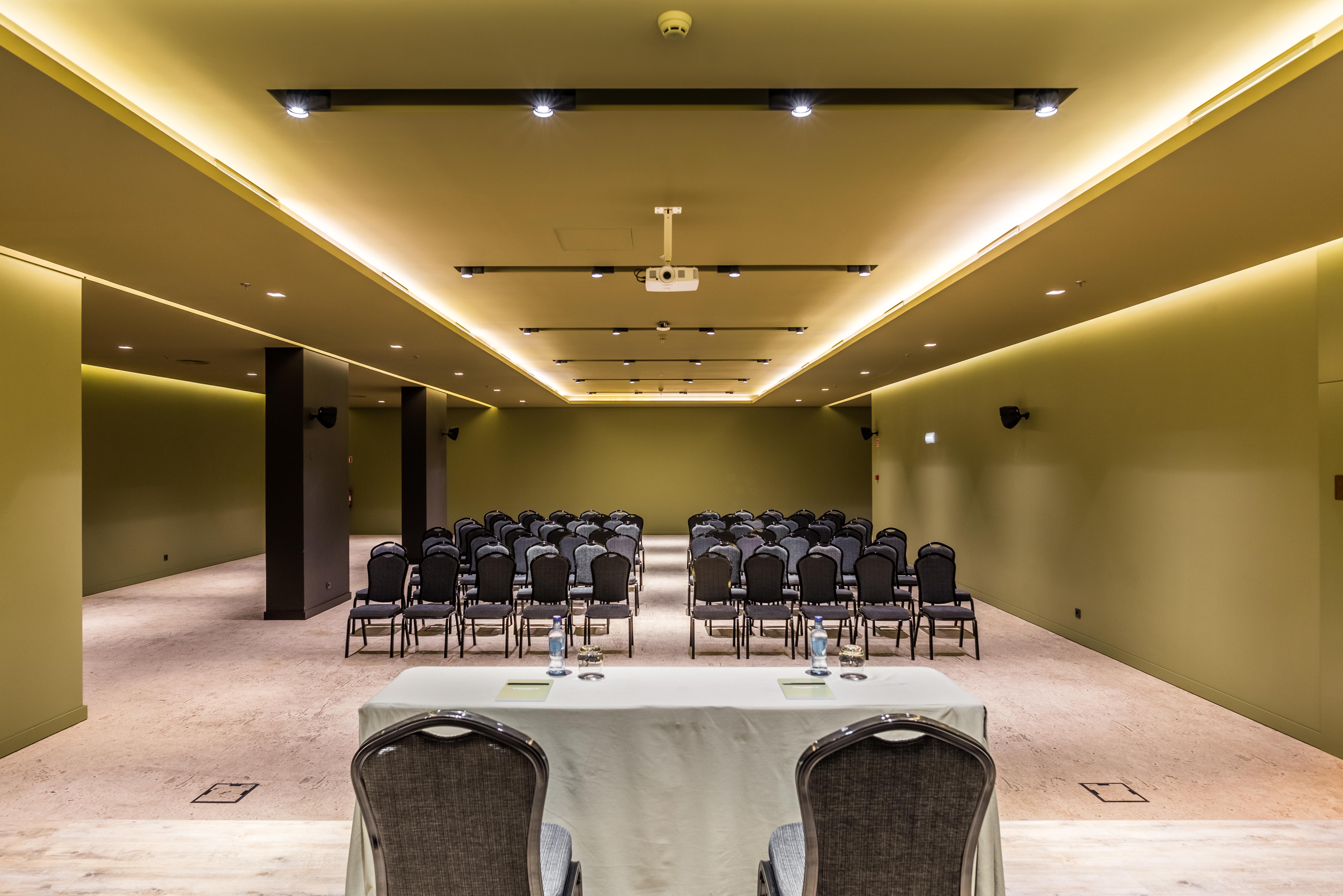Saccharum - Resort And Spa - Savoy Signature Calheta  Εξωτερικό φωτογραφία Meeting room
