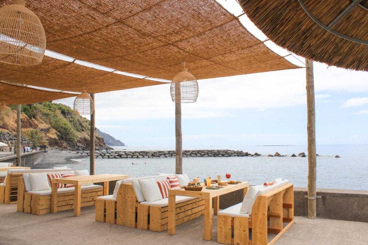 Saccharum - Resort And Spa - Savoy Signature Calheta  Εξωτερικό φωτογραφία The beach bar at the Hotel