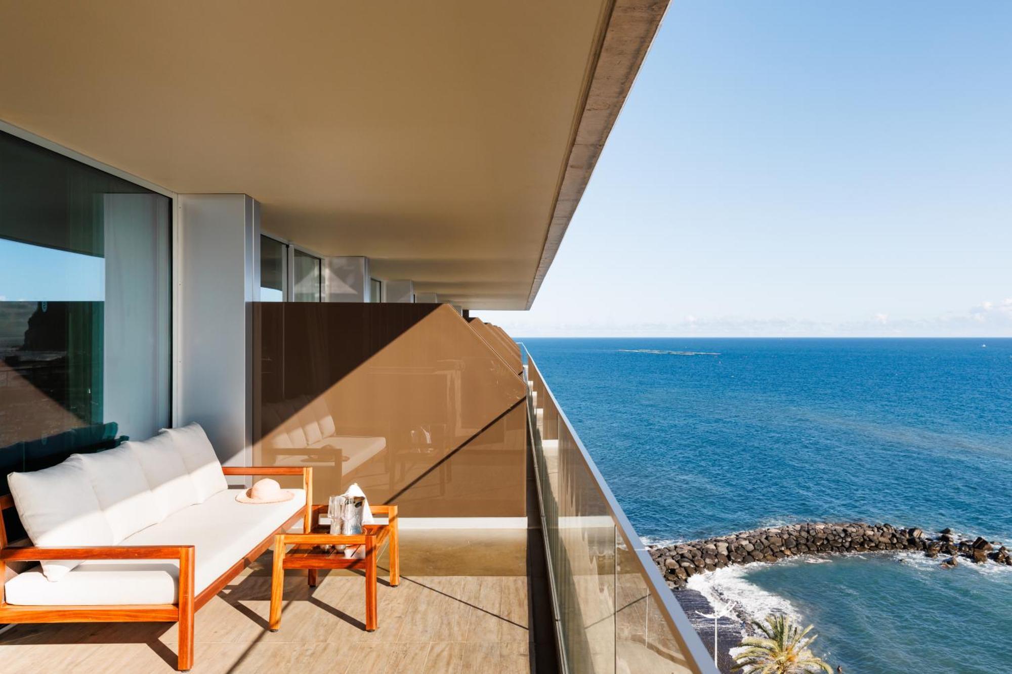Saccharum - Resort And Spa - Savoy Signature Calheta  Εξωτερικό φωτογραφία The view from a suite at the InterContinental San Sebastián